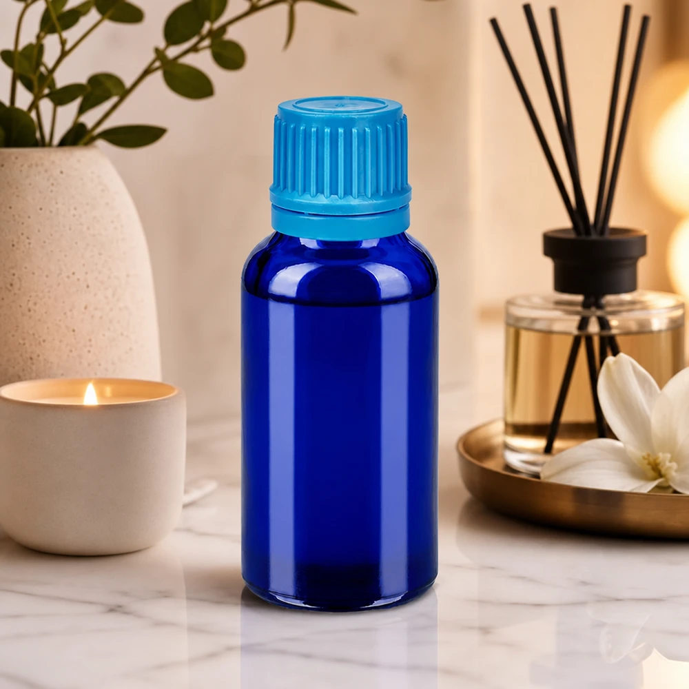 Frasco de cristal fotoprotector de 30 ml en azul cobalto protege los ingredientes sensibles de la radiación UV