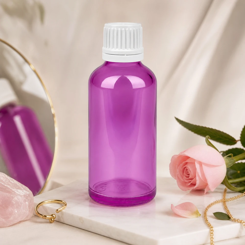 Elegante frasco de 50 ml en moderno color morado con tapón de rosca blanco para productos de belleza