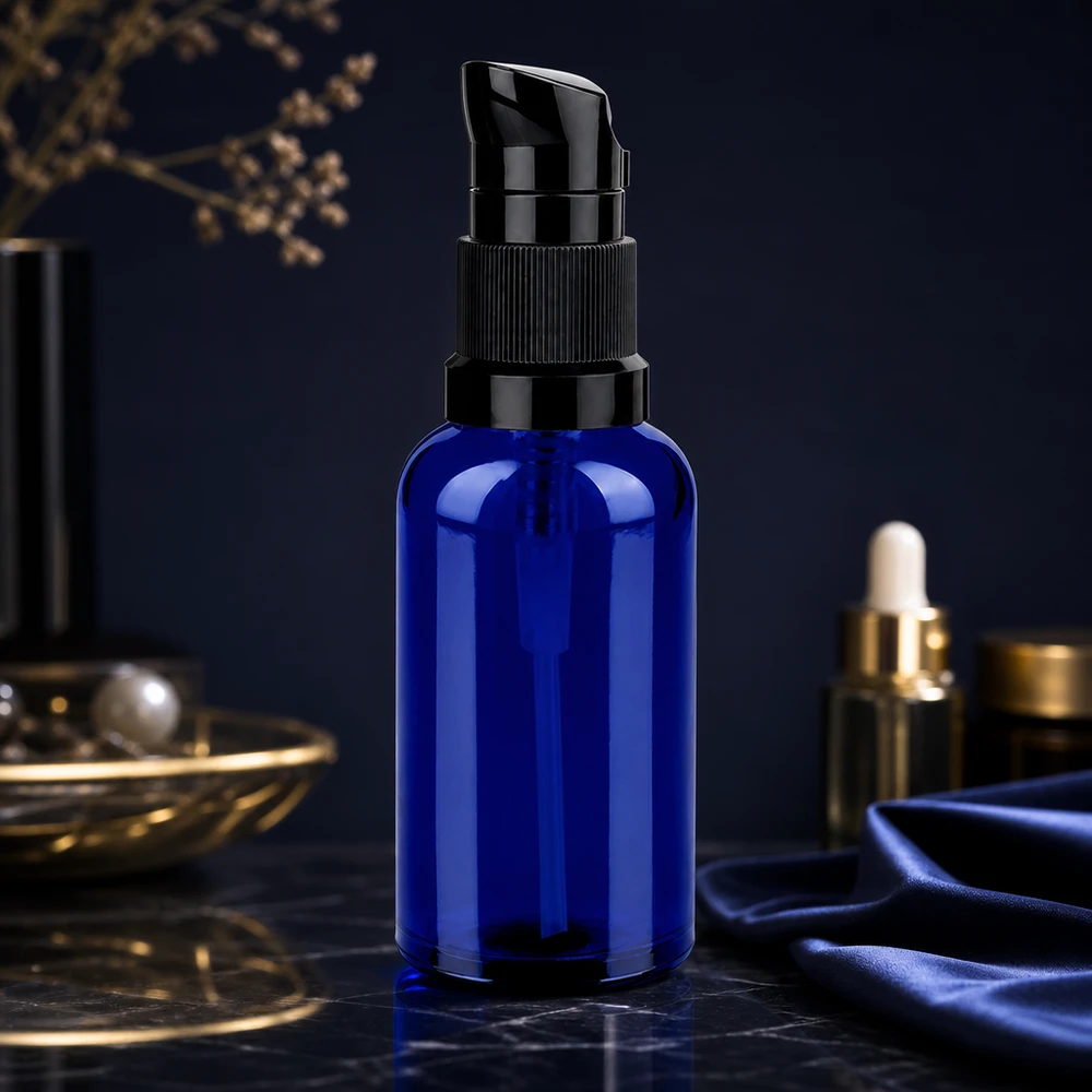 Botella de vidrio de alta calidad de 50 ml en elegante azul con cabezal de bomba negro STD BlueLine UT18/50