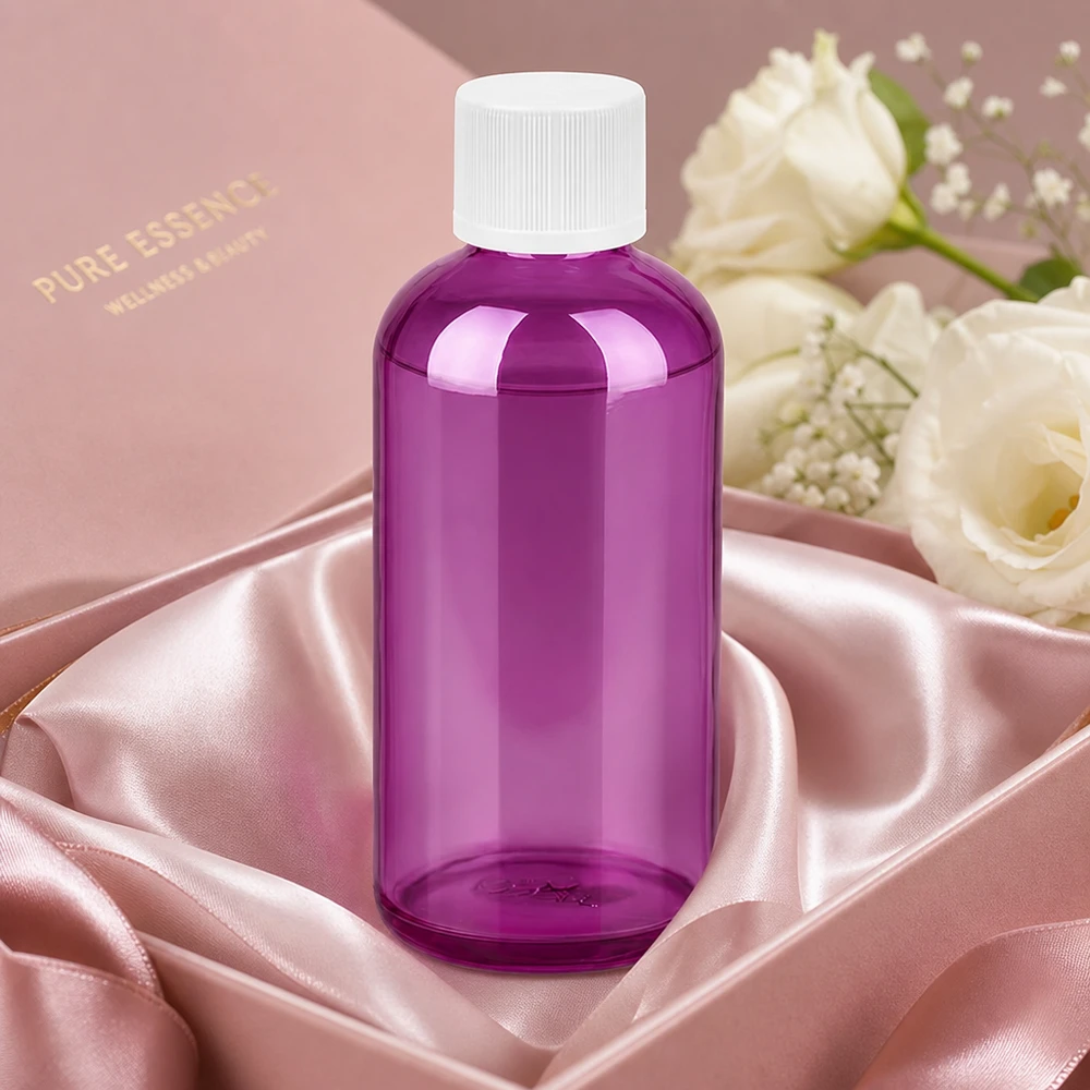 Botella de plástico de 100 ml con superficie lisa en color violeta transparente y tapón de rosca blanco