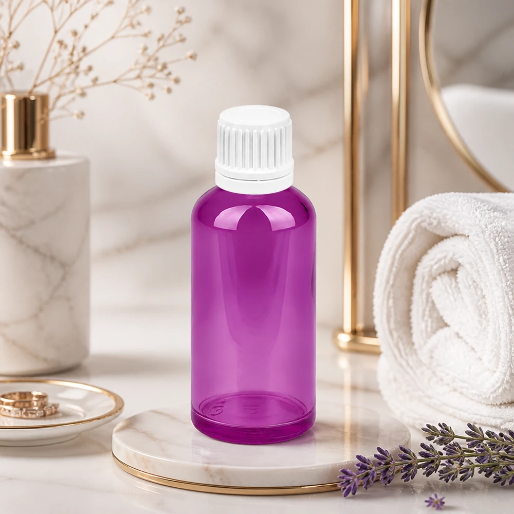 Elegante frasco cuentagotas de 50 ml de diseño morado con tapón blanco para una presentación elegante del producto