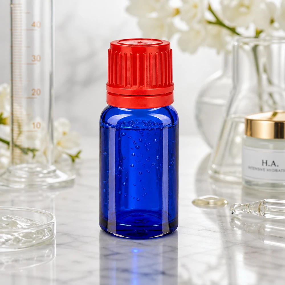 Frasco de vidrio BlueLine de 10 ml con tapón rojo estriado antideslizante para uso en laboratorio y cosmética