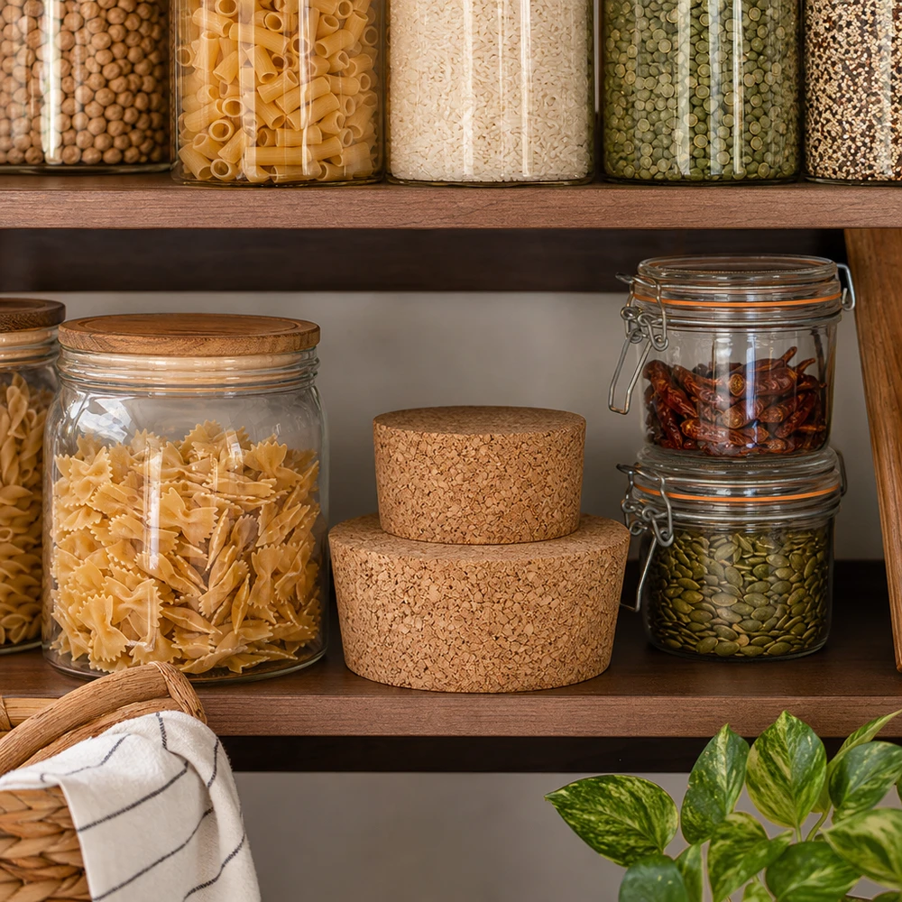 Corcho para apertura 40mm WECK RR40 (ø38/43, H=20mm) Almacenamiento organizado con el tapón de corcho WECK RR40 de 40 mm en un práctico mueble de cocina