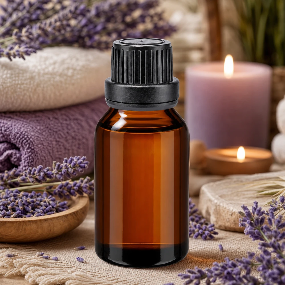 Pequeña botella de vidrio marrón de 15 ml con tapón cuentagotas para aromaterapia y aceite de lavanda