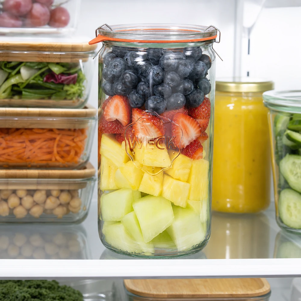 WECK tarro cilíndrico 1590ml RR100 en la nevera con macedonia arándanos fresas piña melón Meal Prep