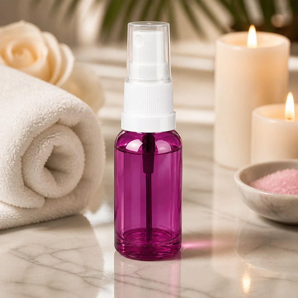 Frasco pulverizador de 20 ml con cuerpo violeta transparente y práctico accesorio pulverizador blanco para belleza