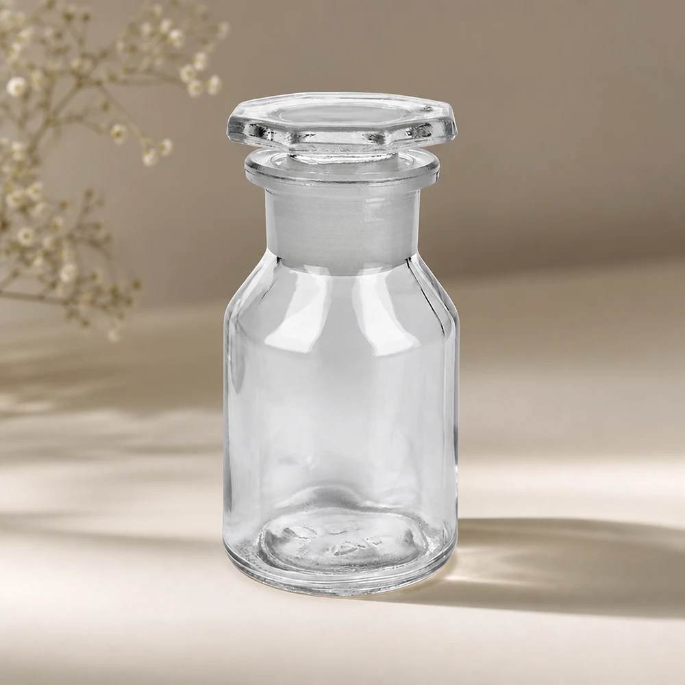 Frasco de pecho inclinado de 50 ml, transparente, de cuello ancho, con tapón de cristal facetado, para farmacias y coleccionistas