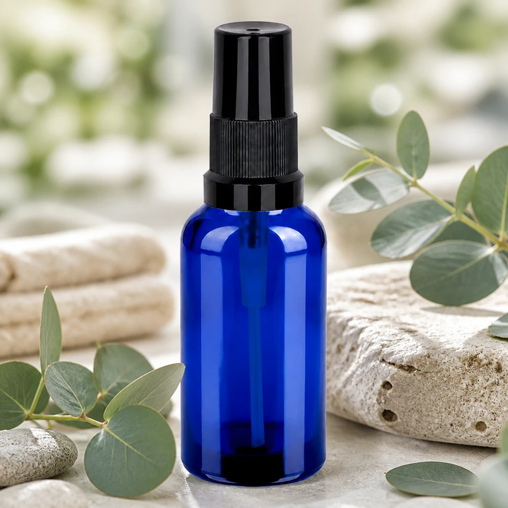 Frasco pulverizador de 30 ml negro con tapón estándar BlueLine UT18/30 Pulverizador de cristal azul de 30 ml con atomizador negro para productos de belleza de alta calidad