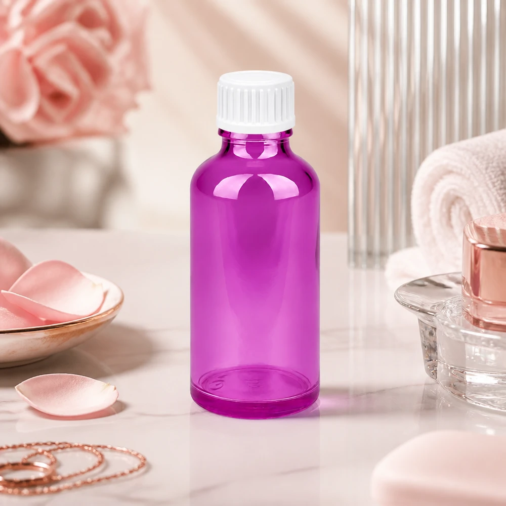 Frasco de 50 ml (glóbulo) Anillo vertedor de 3 mm blanco PurpleLine estándar. UT18/50 Frasco de vidrio de alta calidad de 50 ml en violeta transparente con tapón de rosca blanco para productos de belleza