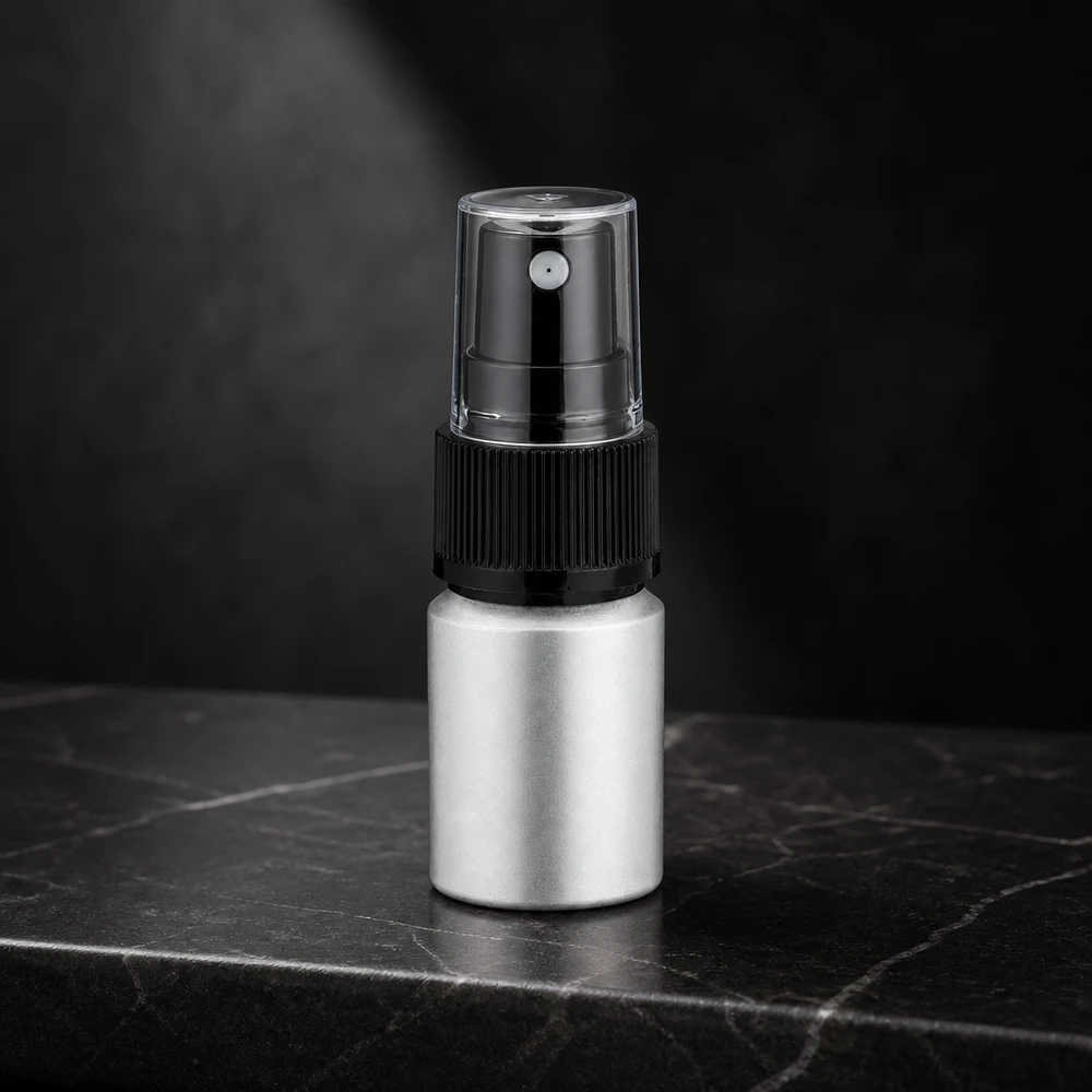 Botella de aluminio decapado de 10ml con atomizador. Frasco de aluminio de 10 ml con pulverizador de bomba negro compacto y práctico para aplicaciones móviles