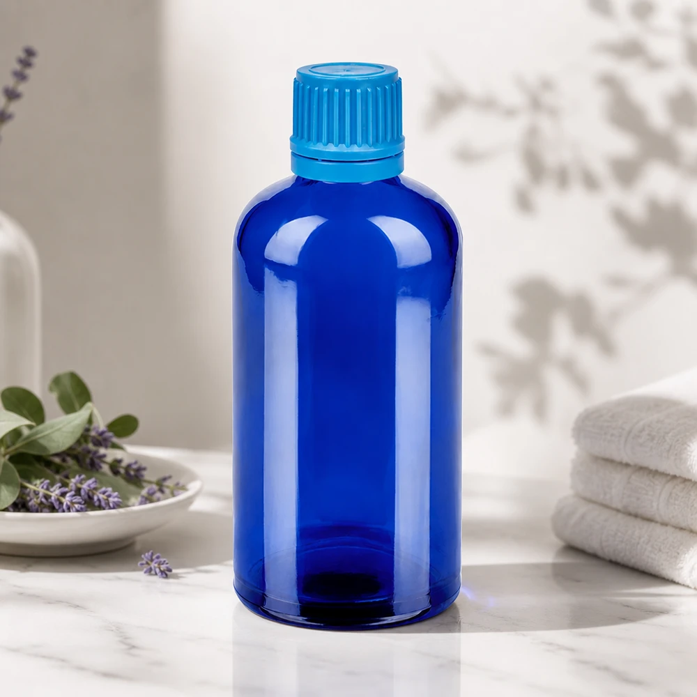 Frasco de vidrio BlueLine de 100 ml con protección UV gracias a la coloración azul para sustancias sensibles a la luz