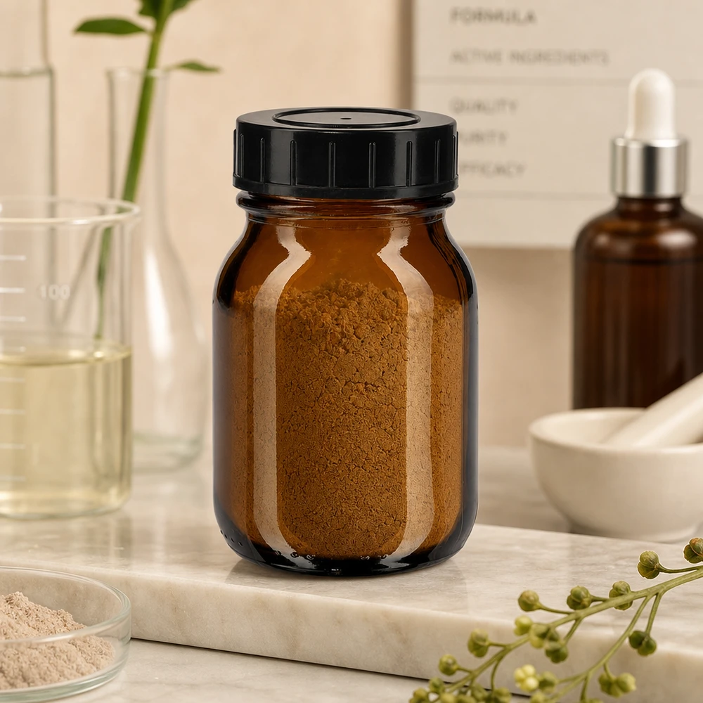 Pequeño frasco de cristal de 75 ml con abertura ancha y tapa negra para facilitar el llenado